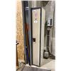 Image 1 : SINGLE DOOR BEIGE/BLACK GYM LOCKER 1'W