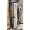 Image 2 : SINGLE DOOR BEIGE/BLACK GYM LOCKER 1'W