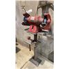 Image 2 : BALDOR 812RE A HEAVY-DUTY, SINGLE-PHASE BENCH GRINDER ON METAL STAND