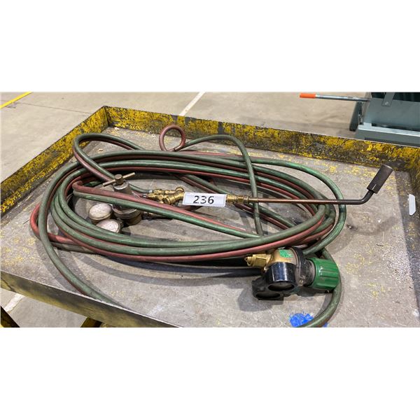 OXY-ACETYLENE TORCH WITH HOSE LINE & GAUGES