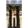 Image 9 : TOYOTA 8FGCU30 SAS 30 FORKLIFT (PROPANE) - 3 STAGE MAST, STANDARD FORKS, SIDE SHIFT, SOLID TIRES,