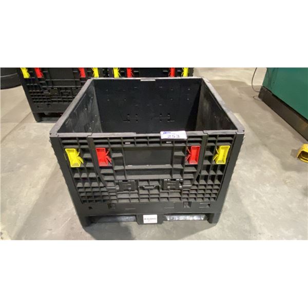 PLASTIC FOLDING PALLET CRATE APPROX 2.6'W X 2.8'L X 2.1'H