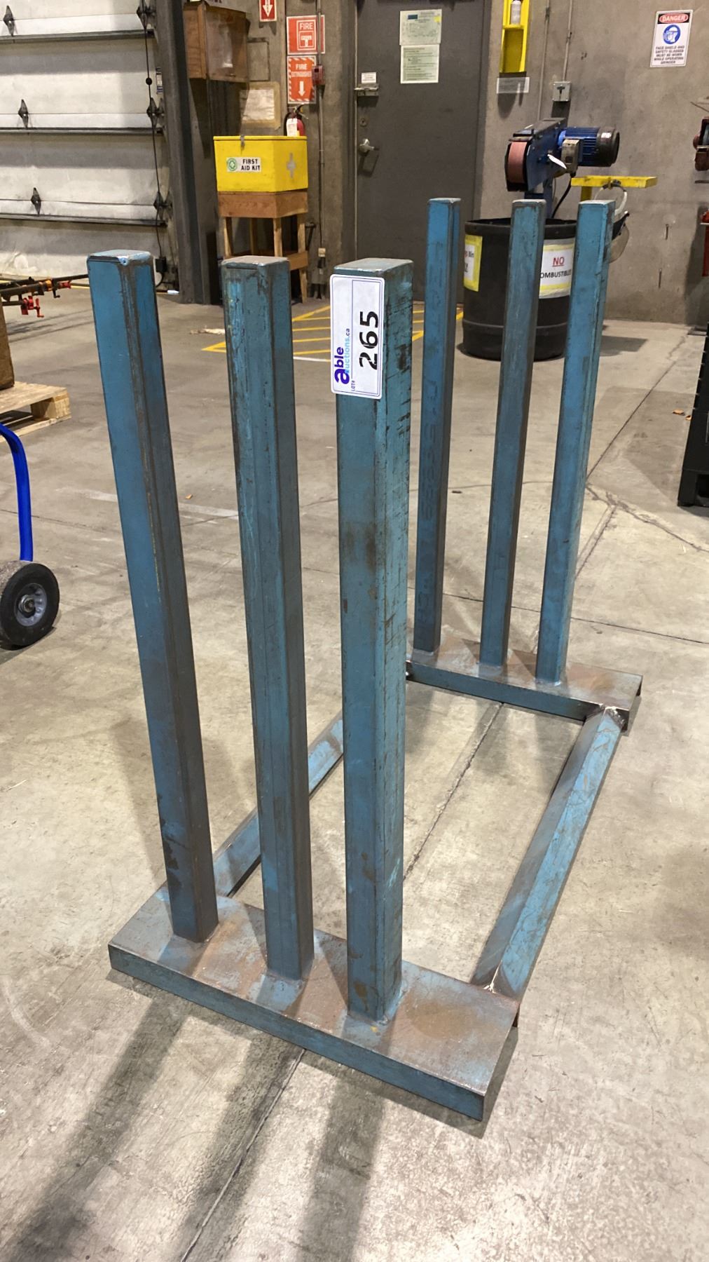 Approx Rack BLUE METAL MATERIAL RACK APPROX 42