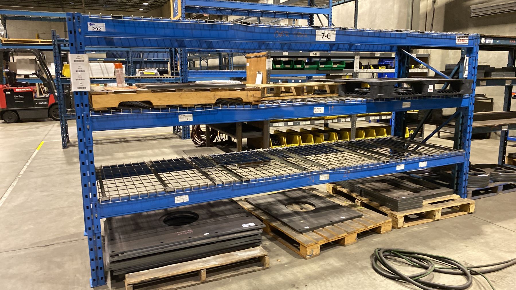Pallet Rack Blue 1 BAY OF BLUE PALLET RACKING W/MESH DECK SHELVING - (2) UPRIGHTS AND (6 ...