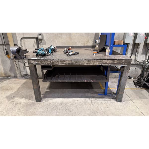 1/2" STEEL TOP WELDERS TABLE WITH IRWIN RECORD NO.6 BENCH VICE APPROX  7'L X 4'D X 3.2'H