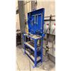 Image 2 : BLUE METAL WORK STATION WITH ASSORTED TOOLS/CONTENTS