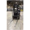 Image 1 : TOYOTA 8FGCU25 SAS 25 FORKLIFT (PROPANE) - 3 STAGE MAST, STANDARD FORKS, SIDE SHIFT, SOLID TIRES,