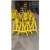 Image 2 : GROUP OF 4 YELLOW METAL HEAVY DUTY SAW HORSES APPROX 4' L X 3' H