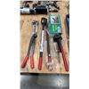 Image 1 : GROUP OF 5 STEEL BANDING TOOLS