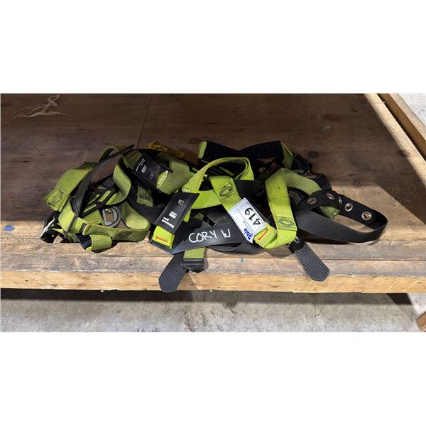 2 HONEYWELL MILLER H500 SAFETY HARNESSES