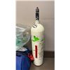 Image 2 : 2 EMERGENCY OXYGEN EQUIPMENT WITH EXTRA TANK