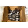 Image 2 : PALLET OF APPROX 18 CASES OF STEEL WASHERS