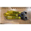 Image 2 : 2 PNEUMATIC TOOLS & 3 PUNCH/CHISEL HOLDERS