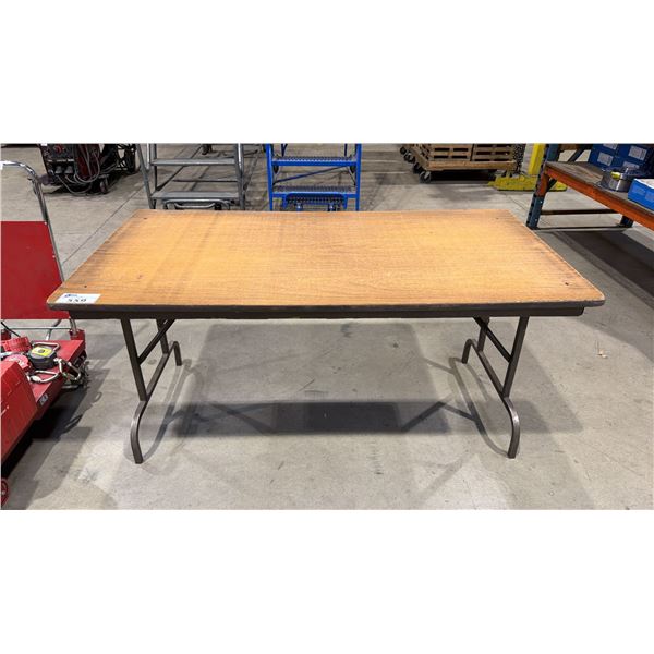 BROWN 5' X 2.5' FOLDING UTILITY TABLE