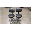 Image 1 : PAIR OF MOBILE ROLLING ADJUSTABLE HEIGHT STENO CHAIRS