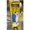 Image 3 : WERNER 6' YELLOW FIBERGLASS LADDER