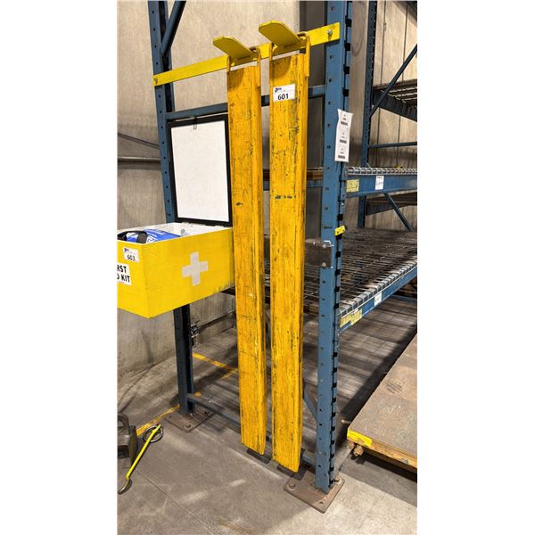 PAIR OF YELLOW 6' FORK EXTENSIONS