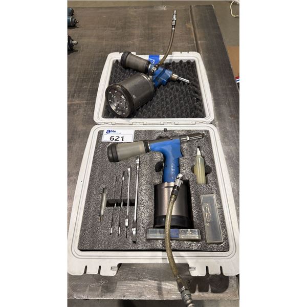JET AIR RIVETER KIT IN HARD CASE WITH ADDITIONAL JET RIVET TOOL