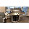 Image 1 : CUISINART STAINLESS STEEL PROPANE BBQ *COMES WITH PROPANE TANK*