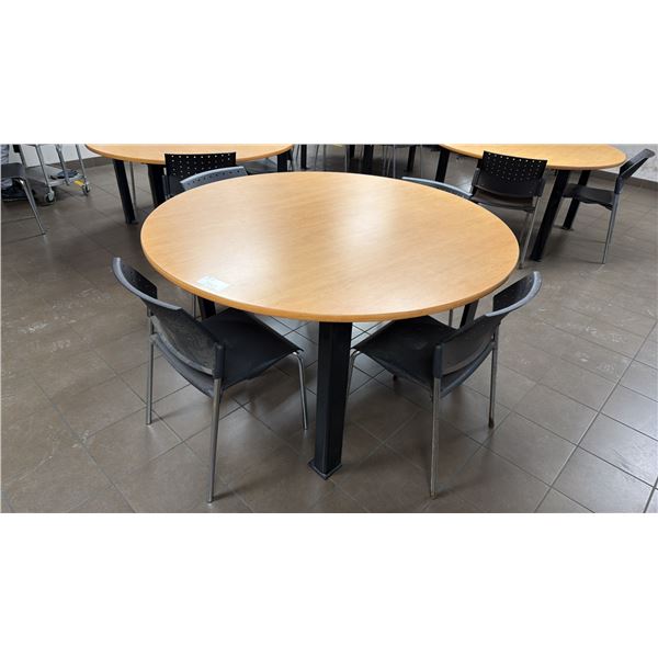 5FT DIAMETER ROUND LUNCH ROOM TABLE WITH 4 CHAIRS