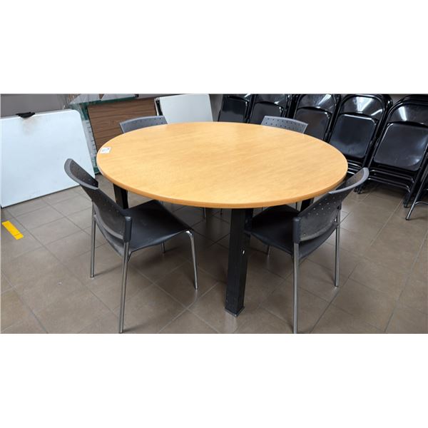 5FT DIAMETER ROUND LUNCH ROOM TABLE WITH 4 CHAIRS