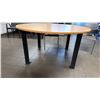 Image 3 : 5FT DIAMETER ROUND LUNCH ROOM TABLE WITH 2 CHAIRS