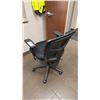 Image 2 : MOBILE ADJUSTABLE PADDED OFFICE CHAIR