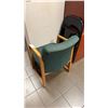 Image 2 : OAK WITH GREEN UPHOLSTERED OFFICE CLIENT CHAIR & ALL METAL BLACK FOLDING CHAIR