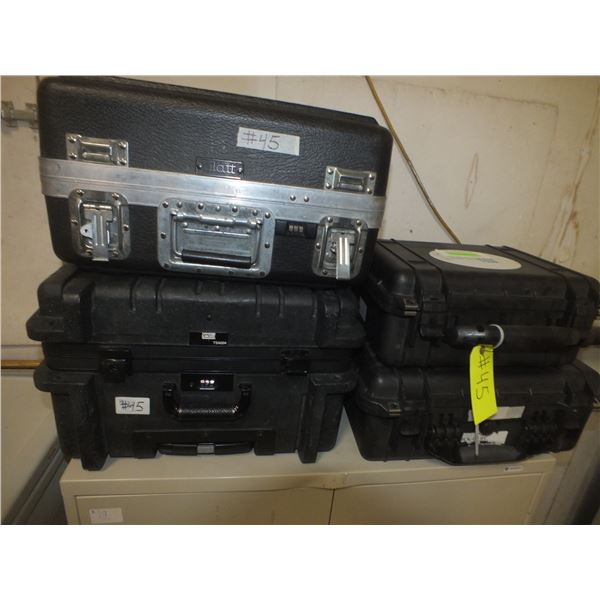 4 Small Storage Cases