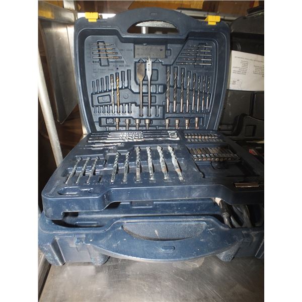 Black n Decker Drill & Bits