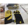 Image 1 : 1 case Of Med Work Gloves