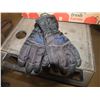 Image 1 : Large Winter Gloves