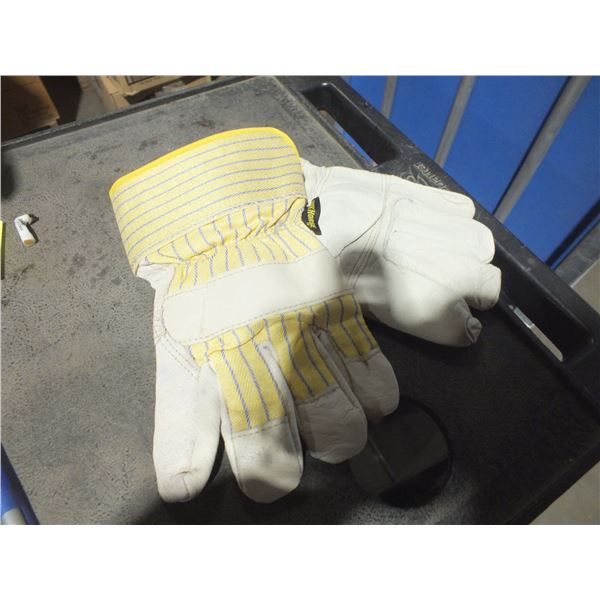 12 Pairs Of Fleece Lined Winter Work Gloves