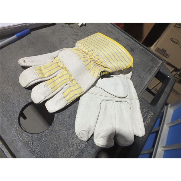 12 Pairs Of Fleece Lined Winter Work Gloves