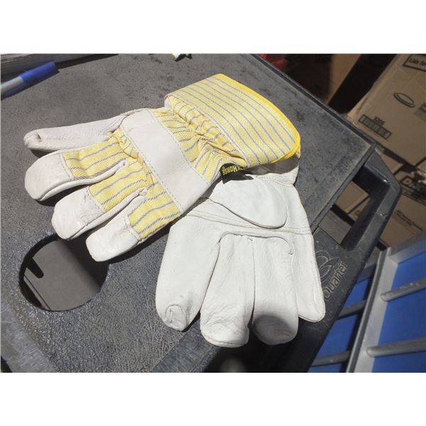 12 Pairs Of Fleece Lined Winter Work Gloves