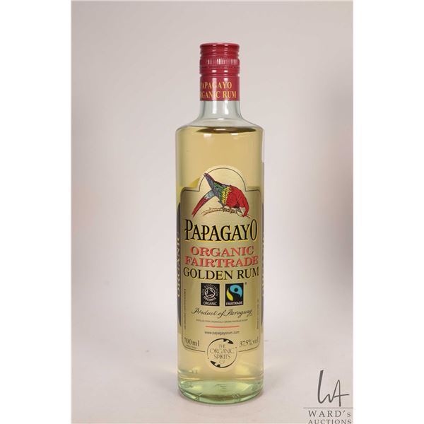 Papagayo / Golden Rum / 700ml / 37.5% ABV Note: Alcohol cannot be insured by any courier in Canada. 