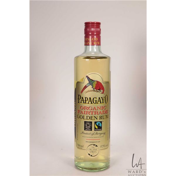 Papagayo / Golden Rum / 700ml / 37.5% ABV Note: Alcohol cannot be insured by any courier in Canada. 