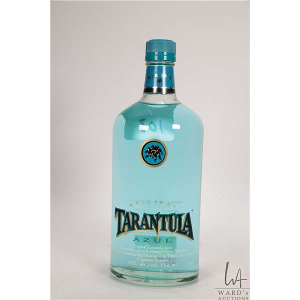 Tarantula / Azul / Tequila Beverage with Natural Citrus Flavours / 750ml / 35% ABV Note: Alcohol can