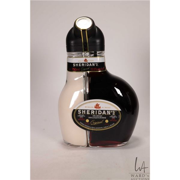 Sheridan's / Coffee Layered Liqour / 250ml White Liqour / 500ml Dark Liqour / 15.5% ABV Note: Alcoho