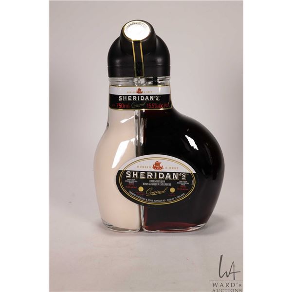 Sheridan's / Coffee Layered Liqour / 250ml White Liqour / 500ml Dark Liqour / 15.5% ABV Note: Alcoho