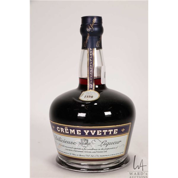 Creme Yvette / Delicieuse Liqueur / 750ml / 27.75% ABV Note: Alcohol cannot be insured by any courie