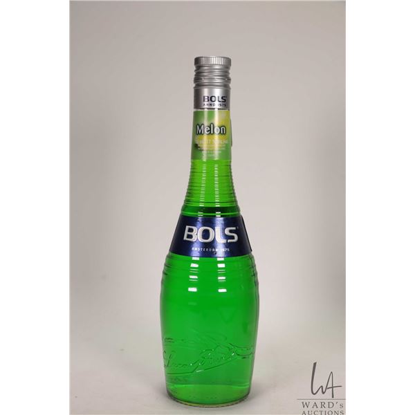 BOLS / Melon Liqueur / 750ml / 17% ABV Note: Alcohol cannot be insured by any courier in Canada. Loc