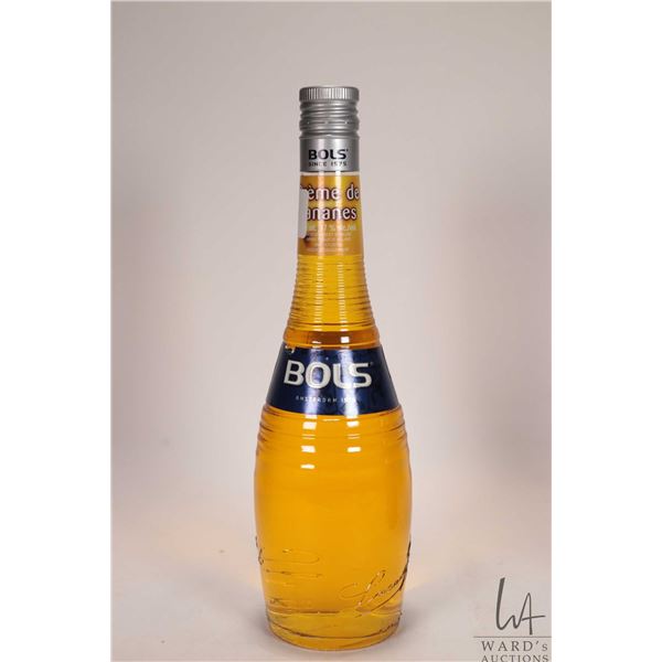 BOLS / Creme de Bananes / 750ml / 17% ABV Note: Alcohol cannot be insured by any courier in Canada. 