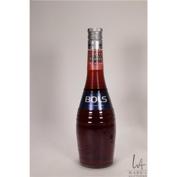 BOLS / Cherry Brandy / 750ml / 24% ABV Note: Alcohol cannot be insured by any courier in Canada. Loc
