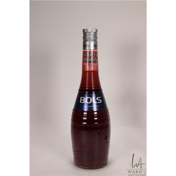 BOLS / Cherry Brandy / 750ml / 24% ABV Note: Alcohol cannot be insured by any courier in Canada. Loc