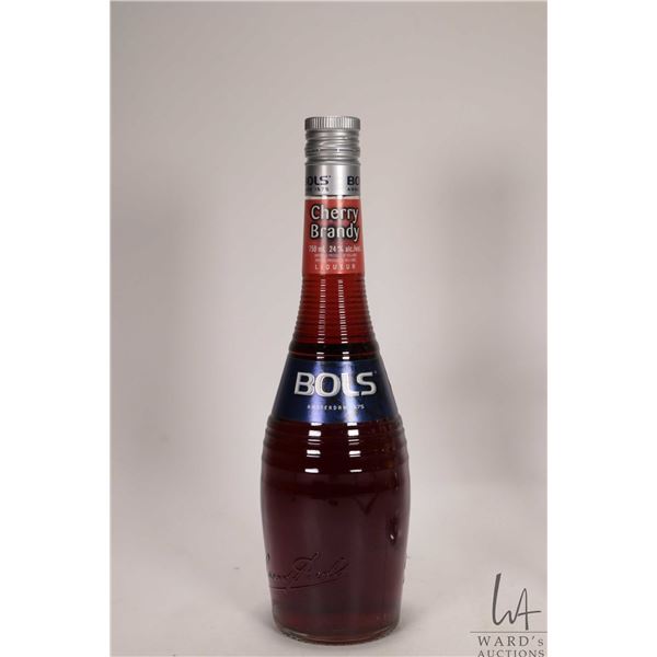 BOLS / Cherry Brandy / 750ml / 24% ABV Note: Alcohol cannot be insured by any courier in Canada. Loc
