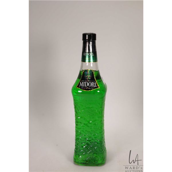 Midori / Melon Liqueur / 750ml / 25% ABV Note: Alcohol cannot be insured by any courier in Canada. L