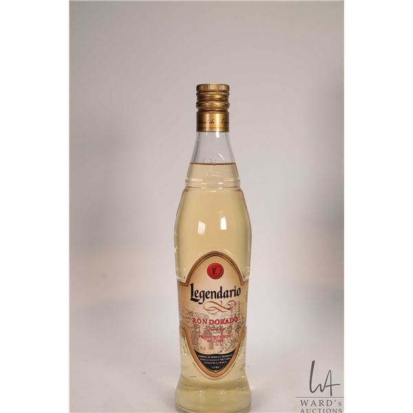 Legendario / Ron Dorado / 700ml / 38% ABV Note: Alcohol cannot be insured by any courier in Canada. 