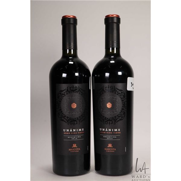 2 bottles of Unanume / Gran Vino Tinto / 750ml / 14% ABV Note: Alcohol cannot be insured by any cour