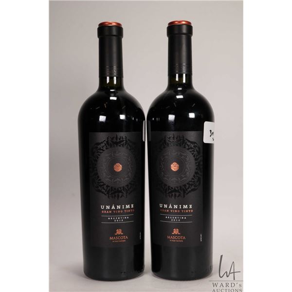 2 bottles of Unanume / Gran Vino Tinto / 750ml / 14% ABV Note: Alcohol cannot be insured by any cour